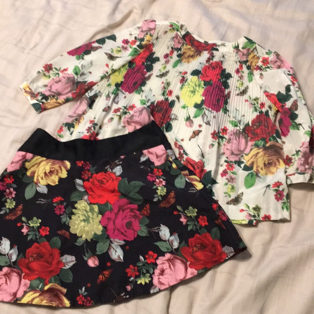Floral blouse and skirt.